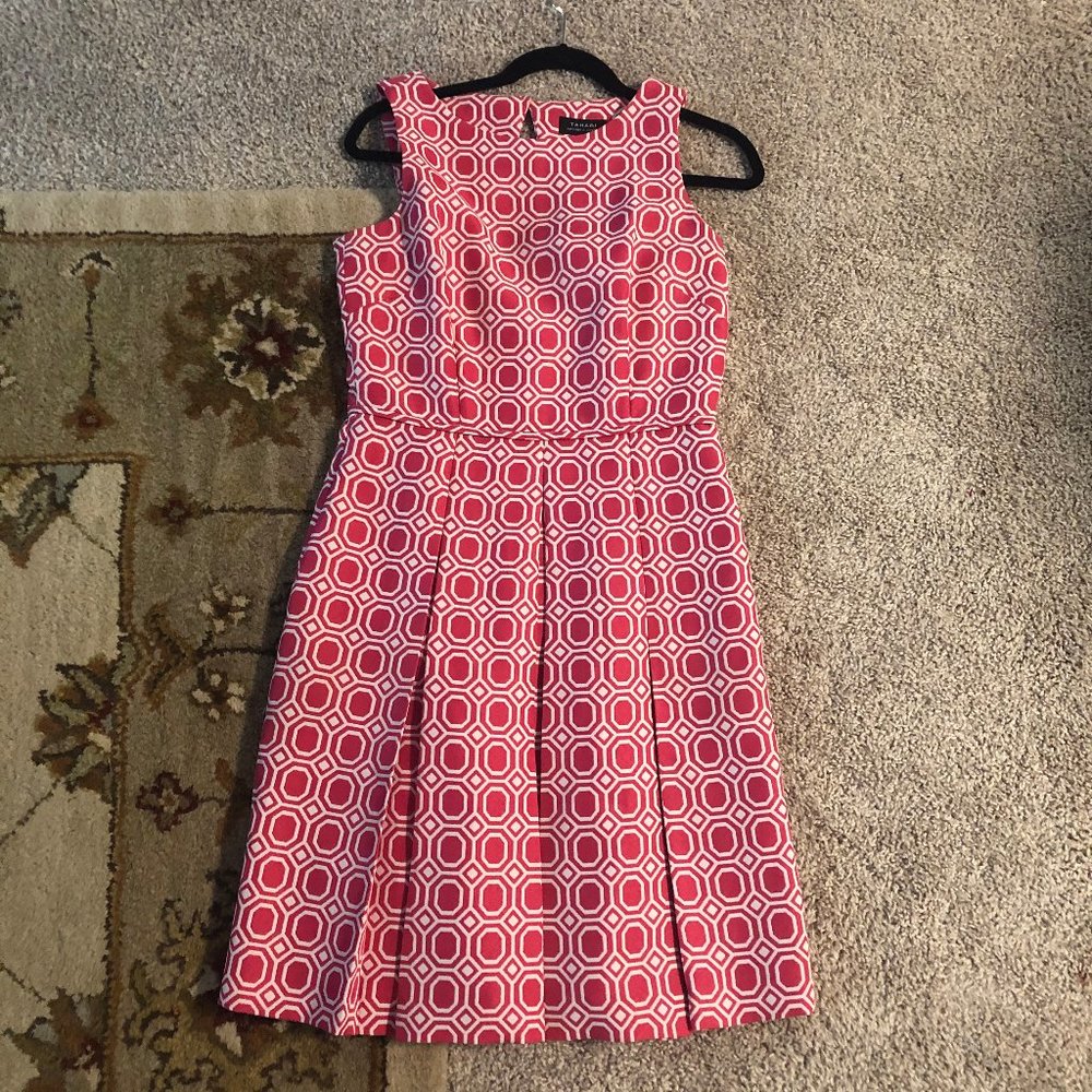 Beautiful Tahari Pink and White Dress